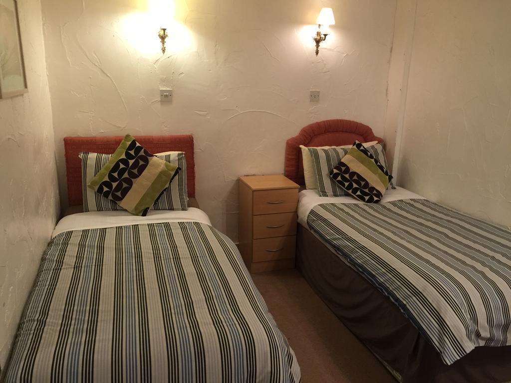 Dragon Bed And Breakfast Бетс-и-Койд Номер фото