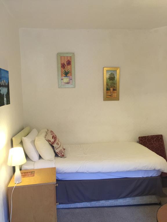 Dragon Bed And Breakfast Бетс-и-Койд Номер фото